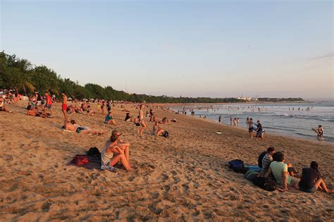 Kuta Beach In 5 Pictures The Professional Vagabond