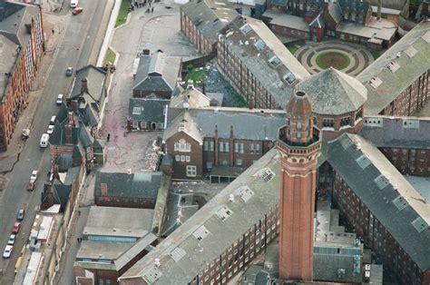 In Pictures The Strangeways Prison Riots Manchester Evening News