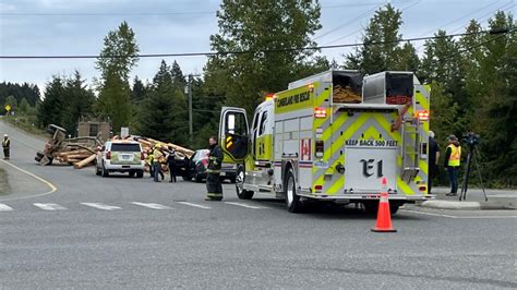 Logging Truck Crash Snarls Traffic Near Courtenay Bc Ctv News