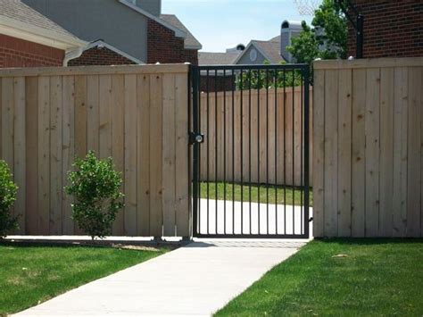 Wood Fence Company Dallas Ft Worth Wood Fencing Builder In Dfw Modern Design Wood Fence