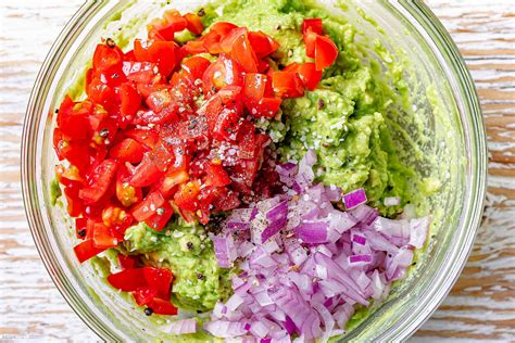 Homemade Guacamole Recipe How To Make Guacamole At Home — Eatwell101