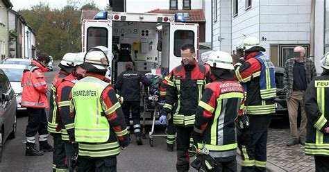 Unfall In Dudweiler Auto Rollt Los Und Verletzt Frau 50