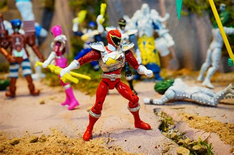 Toy Fair 2015 - Power Rangers Dino Charge 5" Figures - Tons of Villains ...