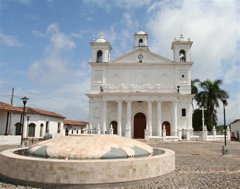 Suchitoto Santa Lucia Church | Salvadorean Tours | El Salvador Tour ...