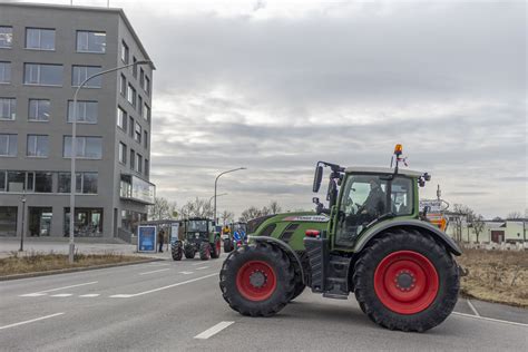 Update Bauernproteste So Viele Traktoren Hat Weiden Nie Gesehen