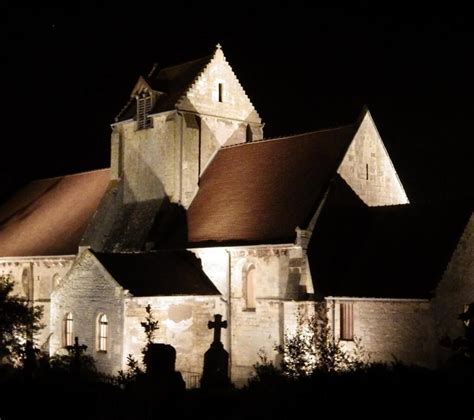 Colombelles Nocturne Dans La Vieille église Illuminée Sport Caen