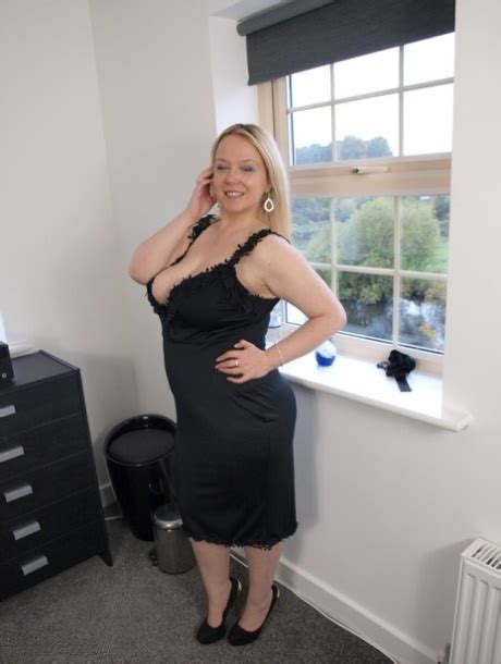 Sindy Bust Nude XXX Pics PornPics