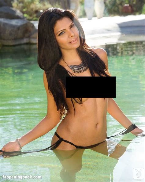 Sherlyn Chopra Nude OnlyFans Leaks Fappening FappeningBook