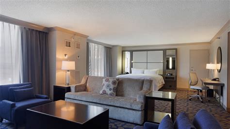 Luxury Hotel Rooms in Little Rock, Arkansas | Little Rock Marriott