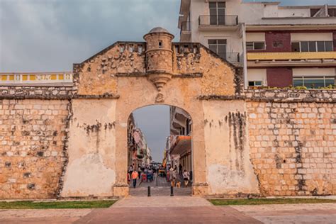 Calle 59 El imperdible pasaje del Centro Histórico de Campeche Calle 59