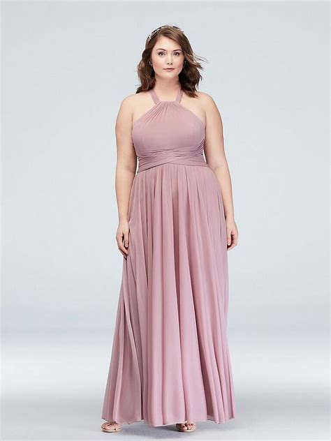 30 Plus Size Bridesmaid Dresses In Every Budget Style