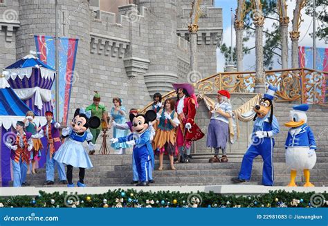 Dream Along With Mickey Show In Disney World Editorial Stock Photo