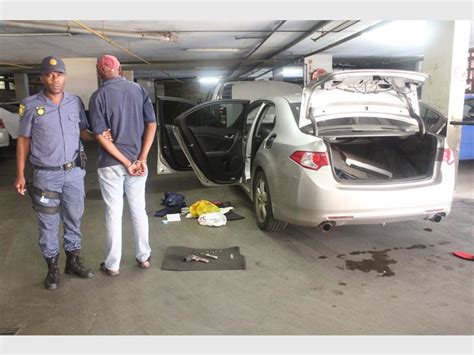 Three Armed Men Arrested In Festival Mall Parking Area Kempton Express