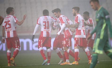 Ta Od Sporta Nude Televizije Zvezda Igra Kup Na Marakani Okovi Juri Krunu U Londonu