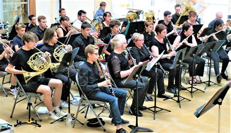 Beaune LOrchestre dharmonie et les élèves du conservatoire étaient