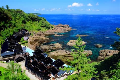 奇跡の絶景！能登半島最先端のビュースポット「聖域の岬」へドライブ 石川県珠洲市 クルマ情報サイトｰ