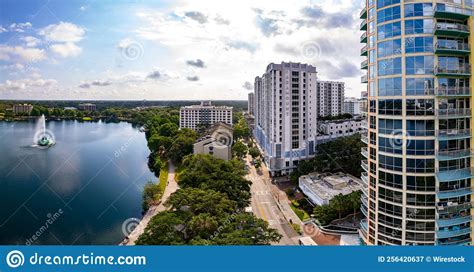 Hermosa Toma Del Parque Del Lago Eola En El Centro De Orlando Florida