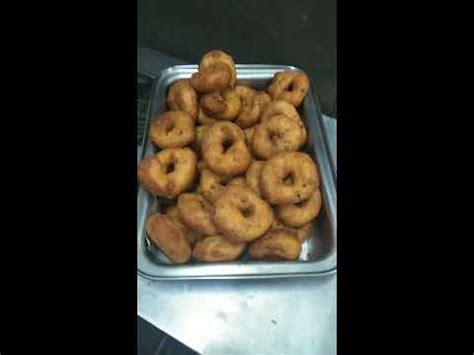 Medu Vada Recipe In Mixie Uddina Vada Medhu Vadai Ulundu Vadai