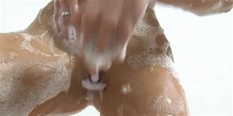 Gliding Razor Splashing Water How To Shaving Pussy Porn Gifs