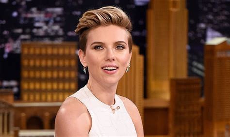 Por qué Scarlett Johansson estuvo a punto de salvar a Johnny Depp de