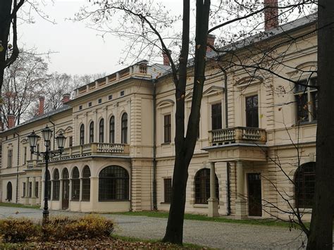 Do trzech razy sztuka Nie ma chętnych na pałac Habsburgów jeden z