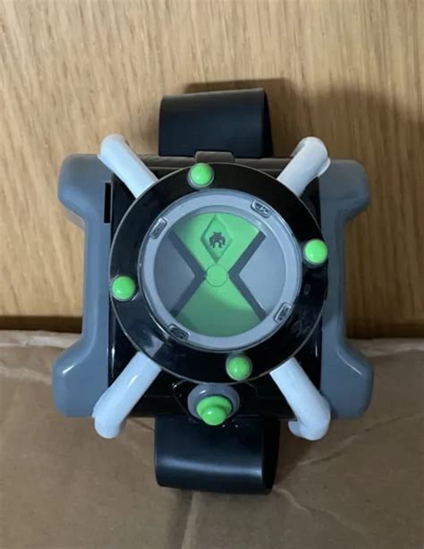 Ben Alien Force Playmates Omnitrix Watch With Lights And Sounds