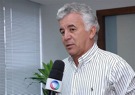 Prefeito de Alagoinhas é punido por pagar mais de R 900 mil a