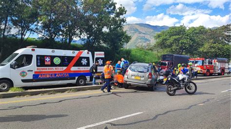 Grave Accidente De Tránsito Dejó Tres Personas Lesionadas En Bello