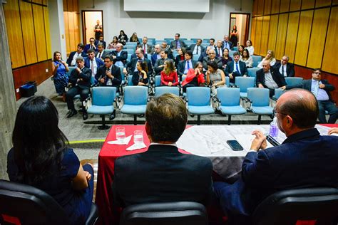 Presidente Do Tjmg Apresenta A Es Para O Bi Nio Aos