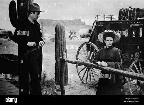 HENRY FONDA, LINDA DARNELL, MY DARLING CLEMENTINE, 1946 Stock Photo - Alamy