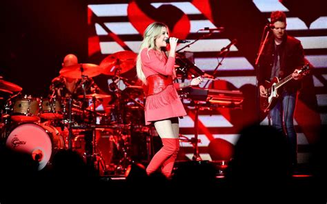 KELSEA BALLERINI Performs at Miss Me More Tour in Sioux City 05/04/2019 – HawtCelebs