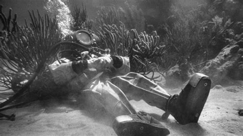 Into The Abyss 20 Fascinating Vintage Deep Sea Diving Photos