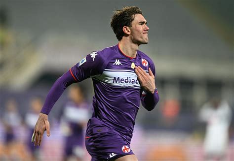 Vlahovic Alla Juve Quasi Concluso L Accordo Con La Fiorentina Lumsanews