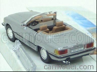 HONGWELL 251D020 Scale 1 43 MERCEDES BENZ SL CLASS 560SL SPIDER SILVER