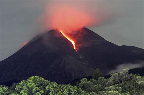 Fakta Unik Gunung Merapi Sudah Berumur Tahun