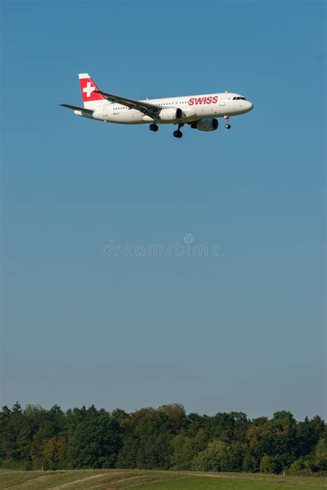 HB IJI Swiss Airbus A320 214 Jet In Zurich In Switzerland Editorial