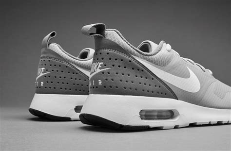 Nike Sportswear Air Max Tavas Mens Shoes Wolf Grey White Cool