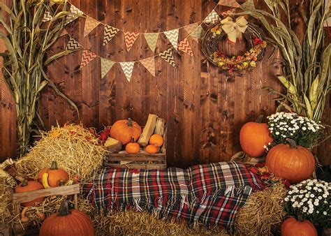 Friendsgiving Backdrops To Spice Up Your Party