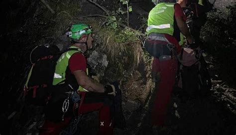 Barranco Del Dolo Blokcata In Parete Escursionista Salvata Dal Cnsas