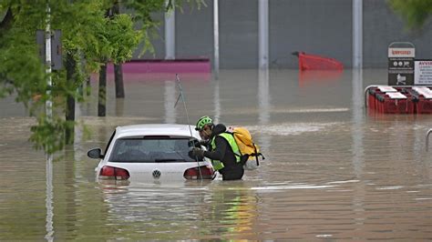 Italia inundaciones mortales afectan a Emilia Romaña