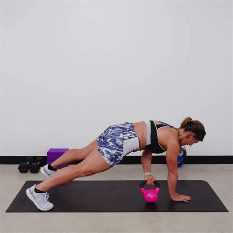 This Core Workout With Weights Improves Your Stability