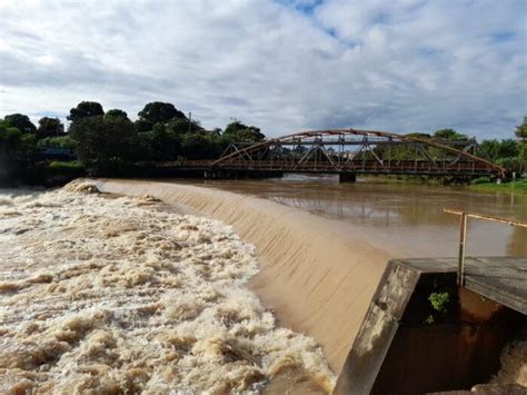 Rio Itapecerica Est Cm Acima Do Normal Veja Imagens Deste Domingo