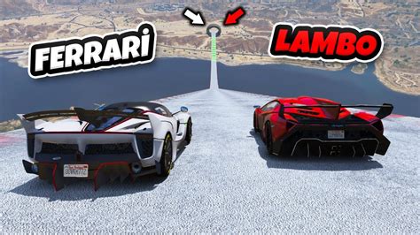 Lamborghini vs Ferrari Ailesi Arabalar Buzlu Uçma Parkurunda GTA 5