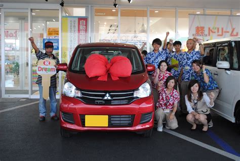 【画像】女社員「え、納車式やんの？まあ別にいいよ」ﾊﾟｼｬ→→→ ぬこトレンド♪