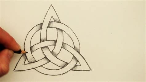 How to Draw a Celtic Knot: The Triquetra with a Circle