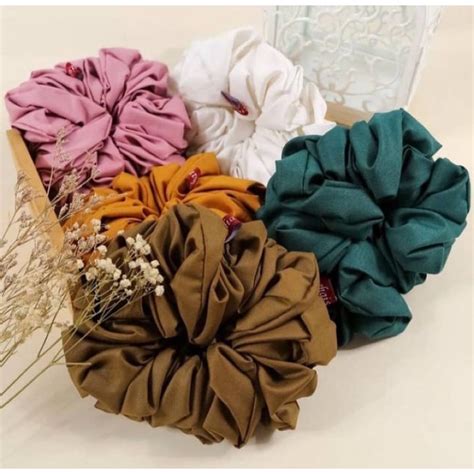 Jual Scrunchie Jumbo Ikat Rambut Cepol Hijab Shopee Indonesia