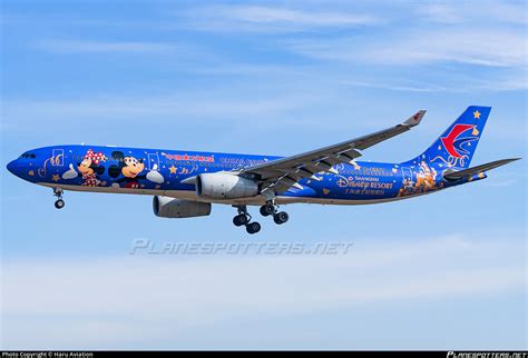 china eastern airlines airbus   photo  haru aviation