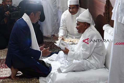 Presiden Joko Widodo Bertemu Tuan Guru Babussalam Antara News