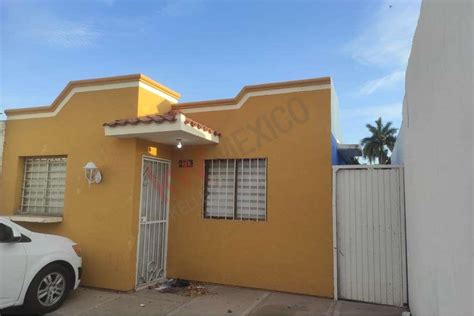 Se Vende Casa En Los Mochis De Una Sola Planta En Avenida Principal