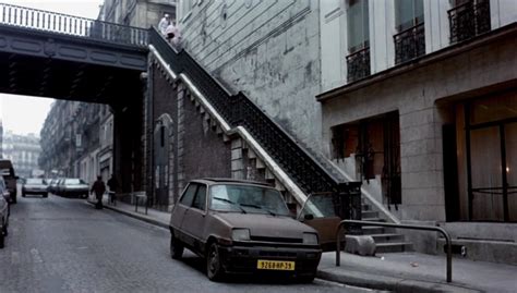 IMCDb org Renault 5 Série 1 R122 in El exilio de Gardel 1985